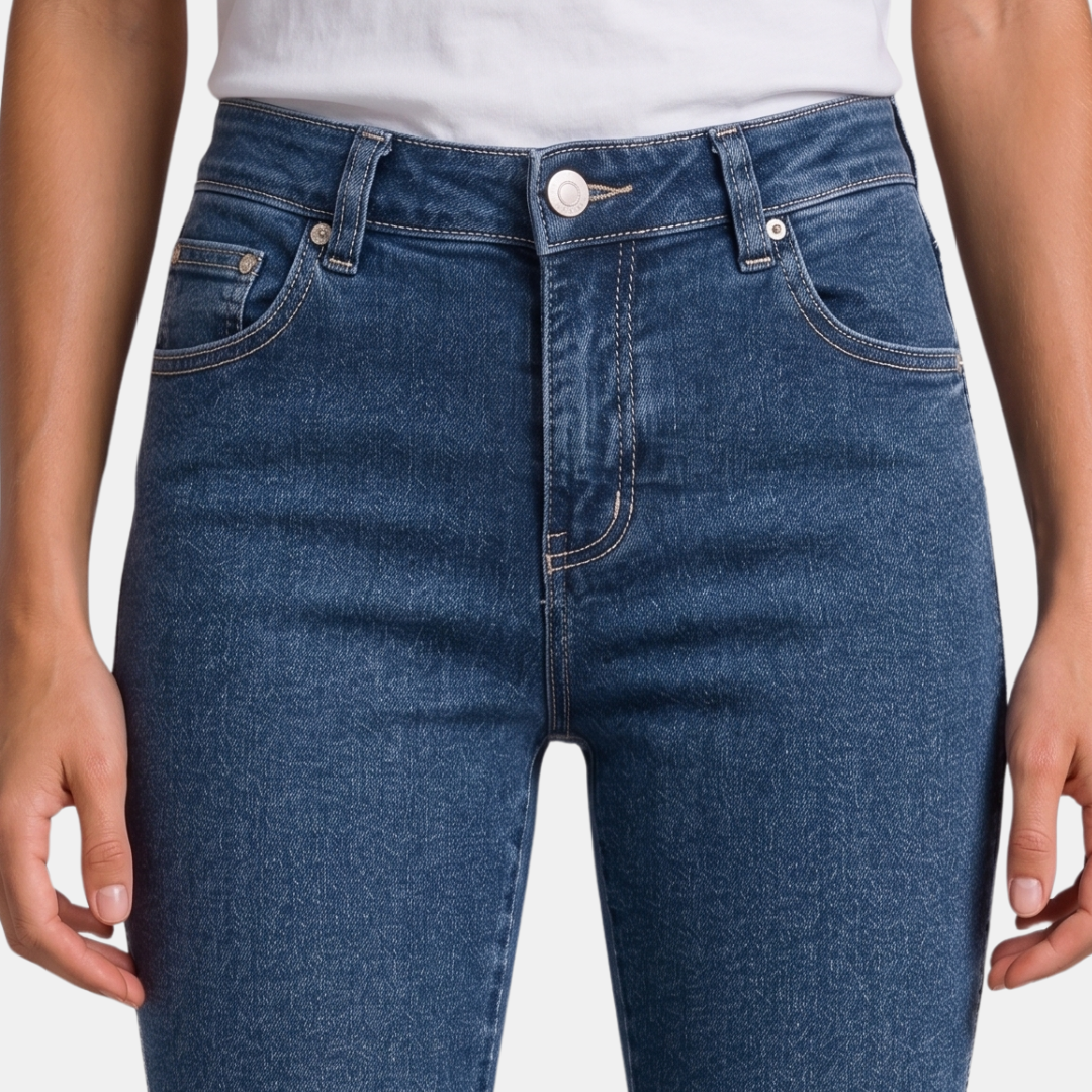 Orenvio | Women’s Skinny Capri Jeans with Button Detail