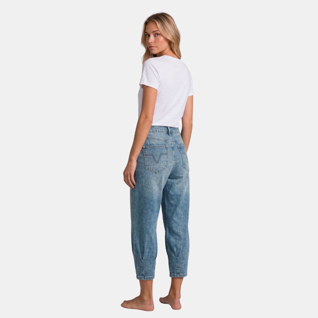 Orenvio | Women’s Mid-Rise Capri Tapered Jeans