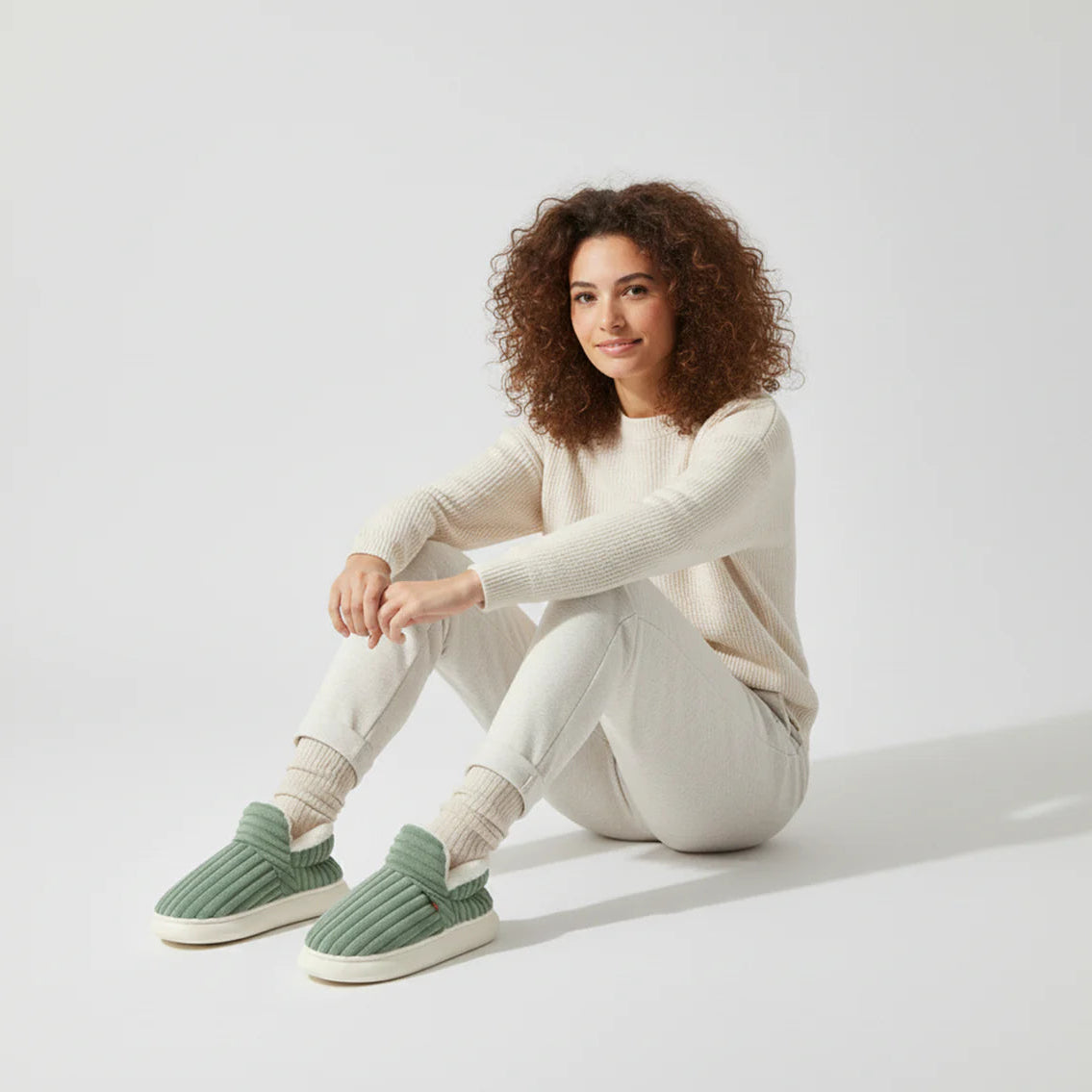 Orenvio | Unisex Indoor Plush Slippers